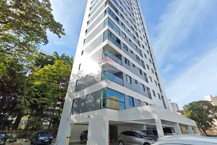 Apartamento novo em Casa Forte com 3 quartos 85m² 2 vagas de garagem e ótima localização