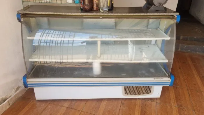 Vendo freezer balcão