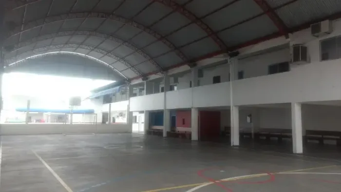 Prédio Escolar de 2.200m² com 20 Salas, com 33 anos de Atividade- Campos Elisios