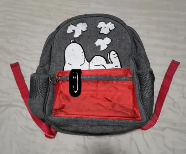 mochila snoopy cinza 25l