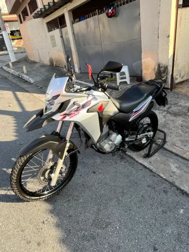 Xre 300 2020