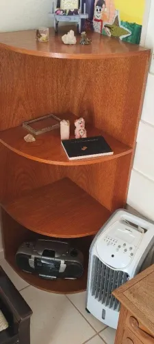 Estante de canto