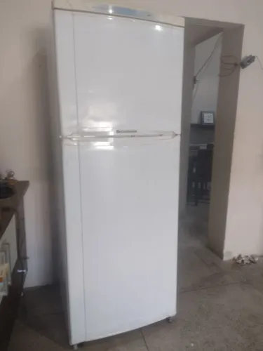 Geladeira gelo seco top grande funcionando perfeitamente 800
