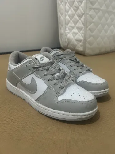 TÊNIS DUNK LOW CINZA