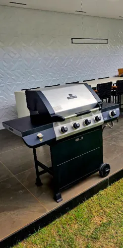 Churrasqueira MASTER CHEF a Gás Rodinha Mc4.11m 4 Queimadores