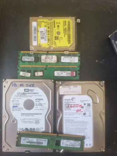 Lote com HDs e memórias RAM, tudo testado e funcionando. vendo na unidade tb