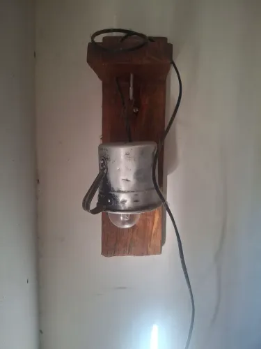 Luminária rústica de parede 