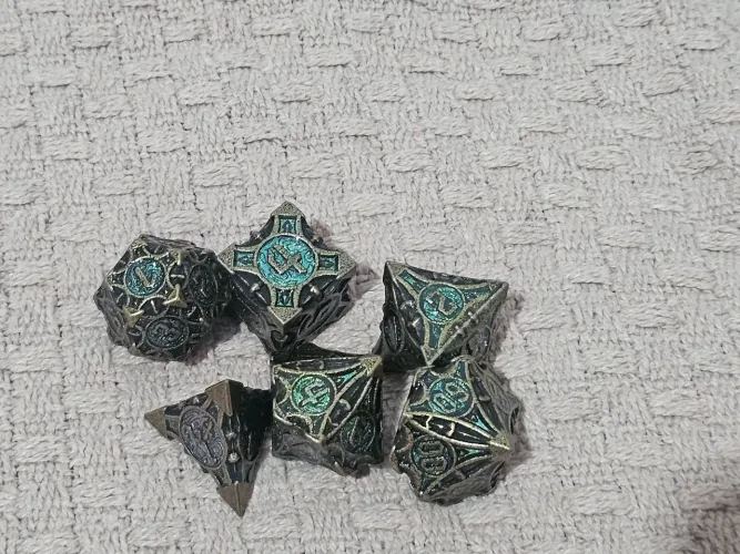 o 7 dados de metal vazios Conjunto de Jogo RPG DND -Perfeito para Jogos de Tabuleiro 4123