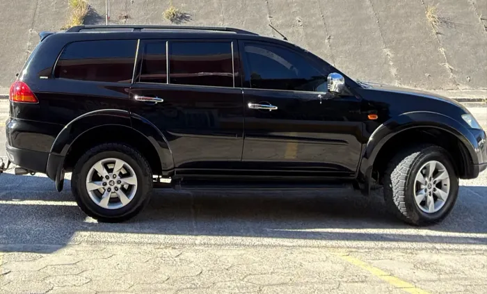 Mitsubishi Pajero Dakar 3.2 4X4 T.i. Dies. 5P Aut. 2013