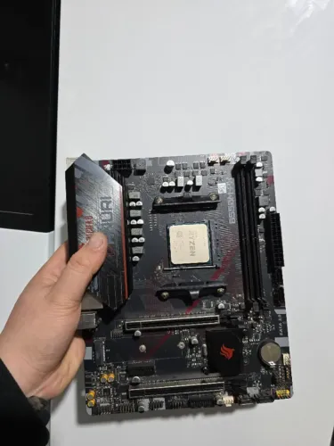 Kit processador RYZEN 5 5600 + B550M-PX