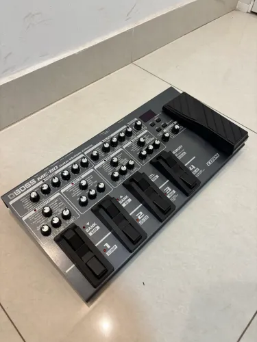 Pedaleira BOSS ME-80