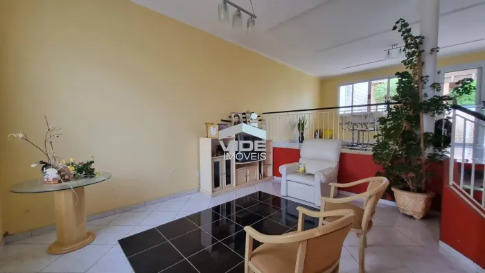Casa em Condomínio em Sousas, Campinas-SP: 3 quartos, 1 suíte, 2 salas, 3 banheiros, 4 vag