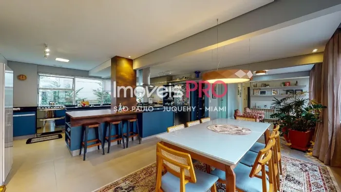 Maravilhoso apartamento- 127m² em Moema pássaros, reformado! Agende sua visita!