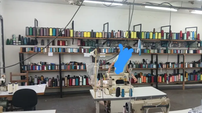 Linha de costura overloque. Venda no kilo