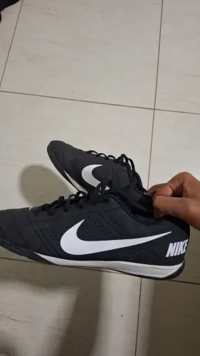 Chuteira Nike Beco