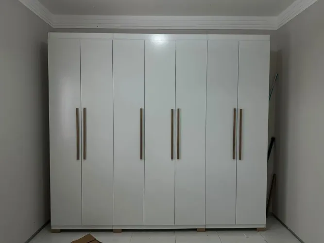 GUARDA-ROUPA CASAL 7 PORTAS - BRANCO FOSCO