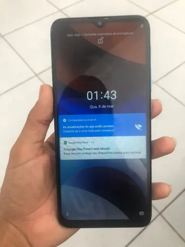 Vende se celular semi novo
