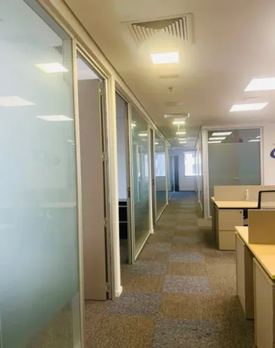 Conjunto Comercial Mobiliado para Locação de 224 metros quadrados em Cidade Monções - São