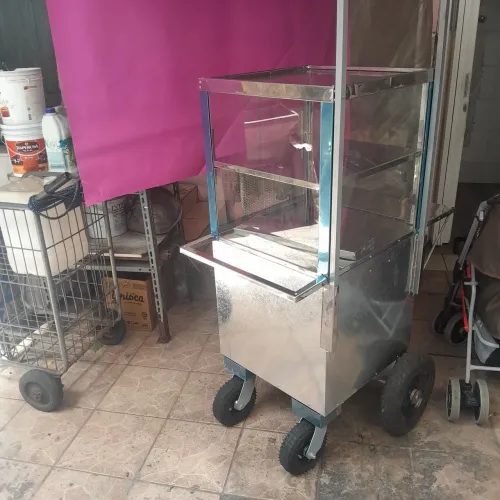 Carrinho de utilidades