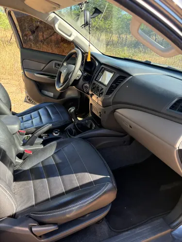 Mitsubishi L200 Triton Sport GLS 2.4 CD Diesel Mec. 2018