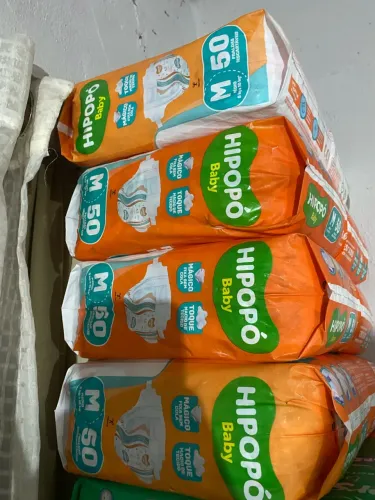 Vendo 4 pacote de fralda 