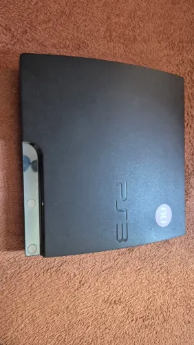 Ps3 slim (ele cracha pra ligar)