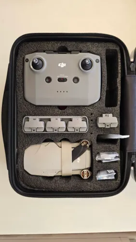 DJI Mini 2 Fly More Combo - Controle, 4 Baterias e Acessórios