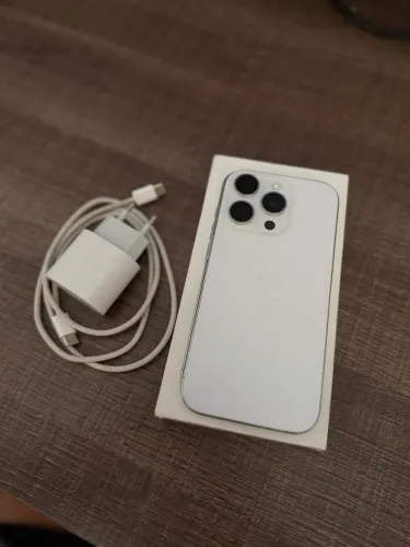 iPhone 16 pro White Titanium