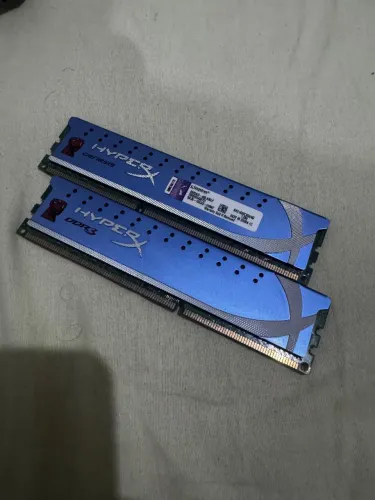 4 memórias RAM DDR3 4gb 1600Hz