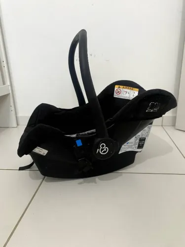 Cadeirinha de carro para bebê - Simples e Eficiente