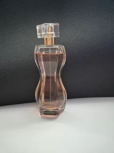 Glamour perfume desapego