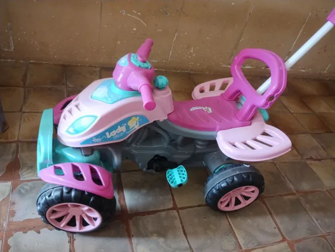 Triciclo infantil
