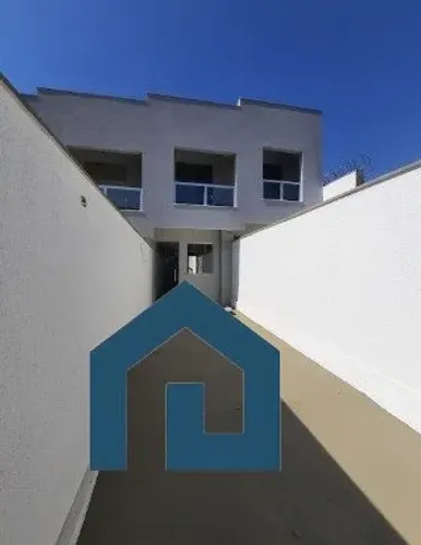 Casa Geminada Independente Duplex