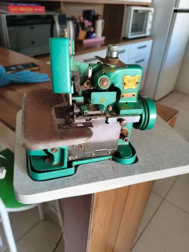 Vendo máquina orvelok chinesinha!! Barato