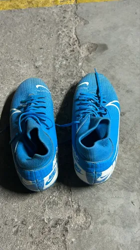 Chuteira Mercurial 40