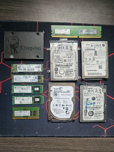 Lote C/ 11 Peças Notebook/PC C/ Defeito - SSDs, HDs 2.5 e Memórias DDR4 (Retirada de peça)