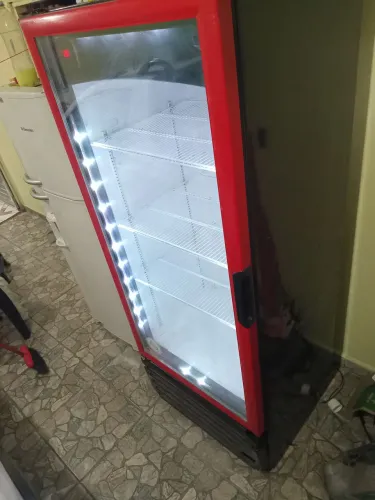 Expositora para refrigerante agua ,bebidas.