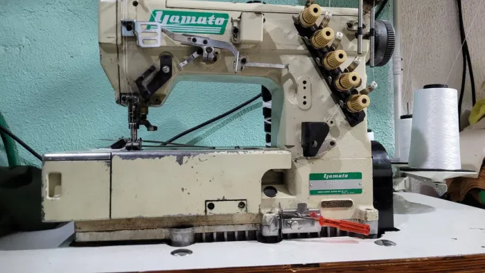 Máquina Galoneira com motor silencioso
