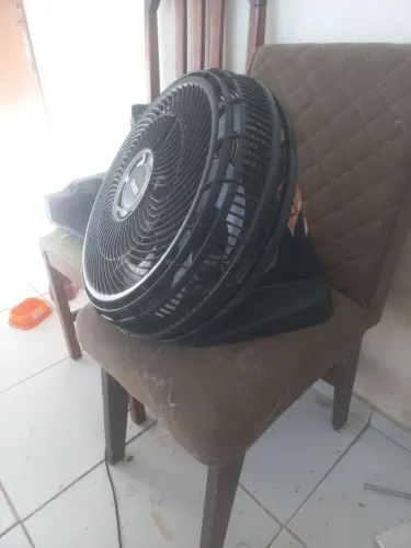 Ventilador Arno quebrado mais funcionando