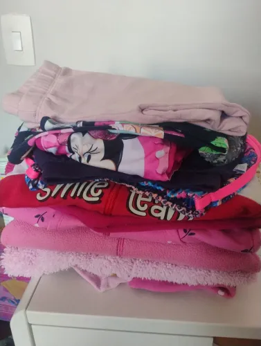 Doação roupa infantil 3 anos
