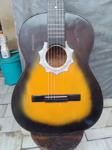 Vendo violão  tranquilo gianini (boca estrela)