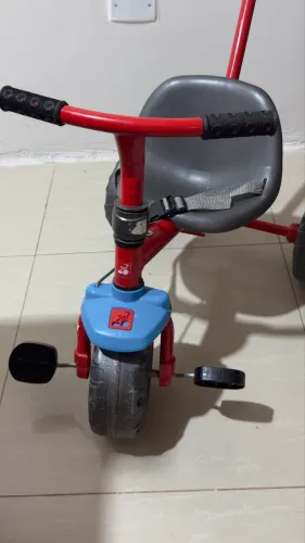 Triciclo bandeirantes 