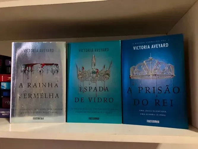 Livros A Rainha Vermelha, Espada de Vidro e A Prisão do Rei