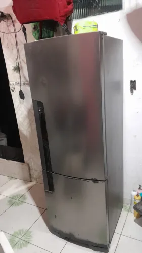 GELADEIRA FUNCIONANDO PERFEITAMENTE