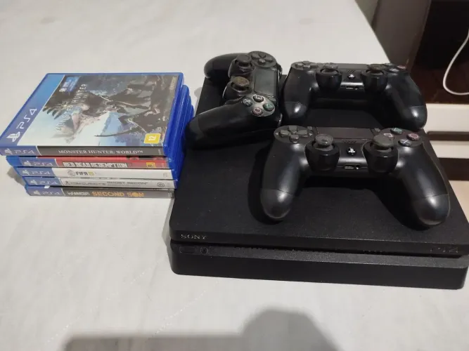 PS4 Slim 1T