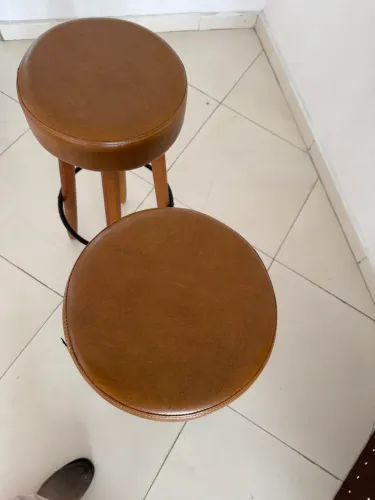 Conjunto de 2 banquetas para bar ou balcão em couro 80 cm de altura