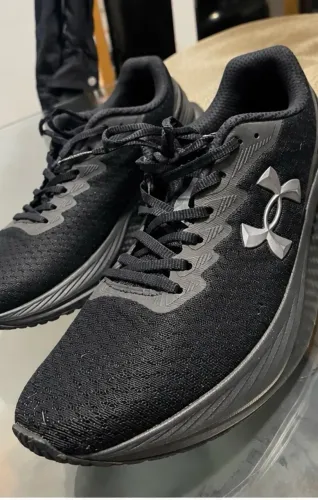 Tênis Under Armour Charged Wing 2