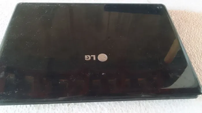 Notebook com defeito 4 unidades pra retirada pecas