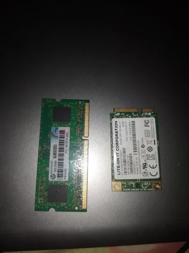 Memória DDR3 de 4Gb de ram + SSD 32gb MSata funcionando.