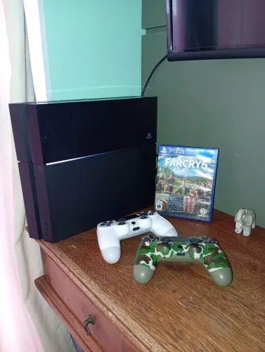 Playstation 4 / PS4 fat Black